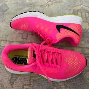 Women’s Nike Air Zoom Pegasus 31, 8.5